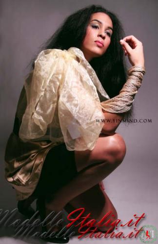 SHILLA MODELLA ABRUZZO PESCARA - immagine 6