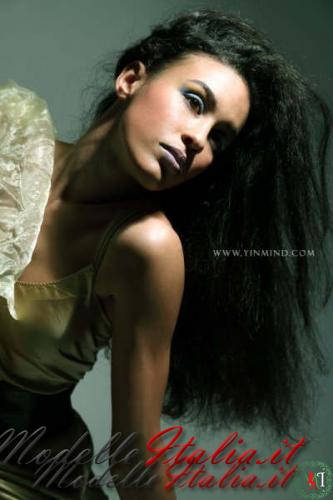 SHILLA MODELLA ABRUZZO PESCARA - immagine 5