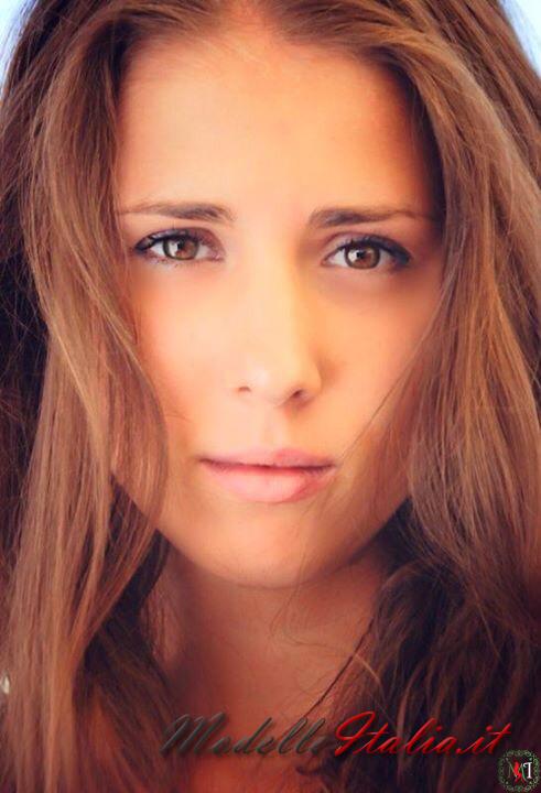 CAROL MODELLA BOLZANO SETTEQUERCE