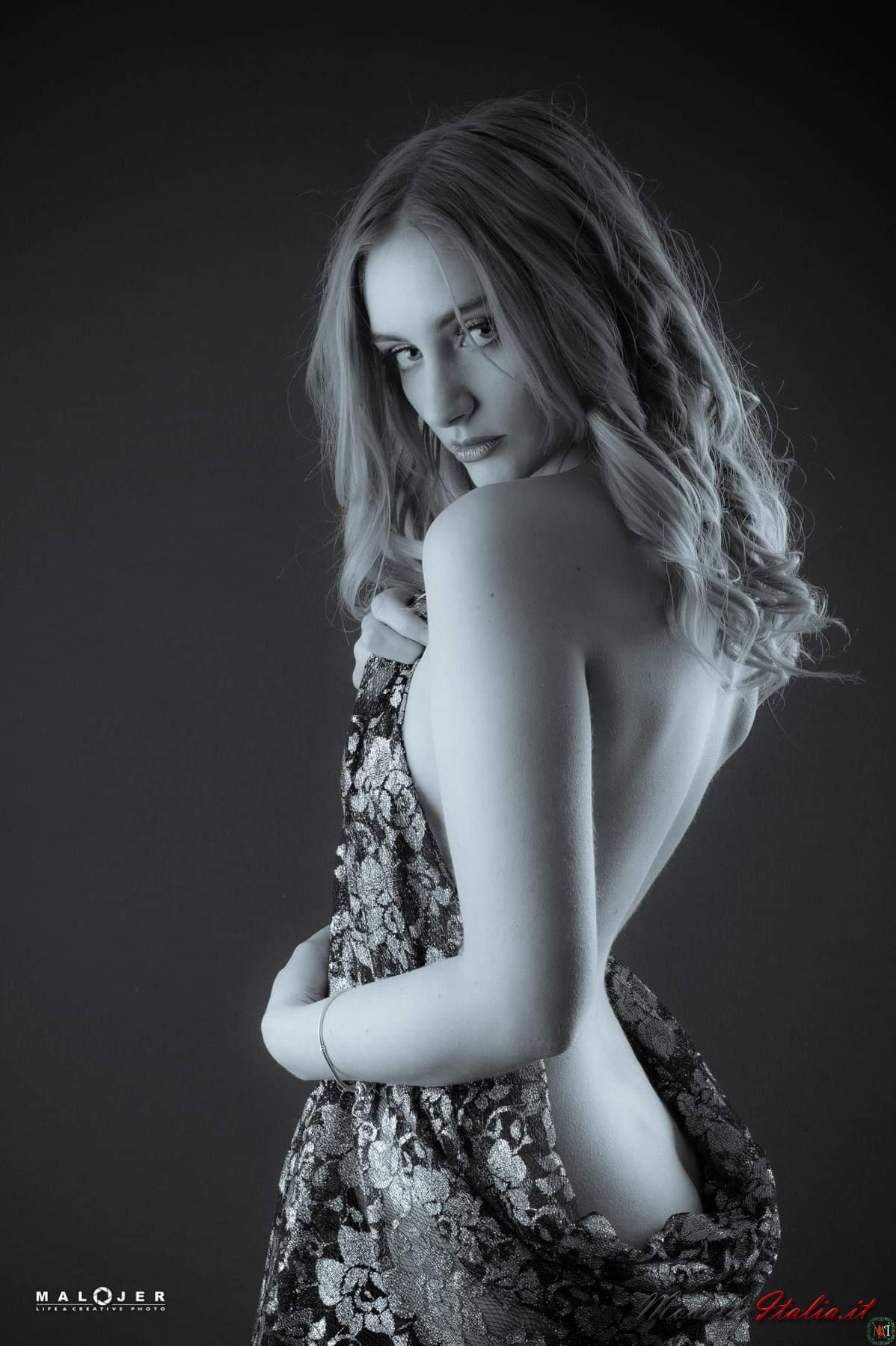 CAROLIN MODELLA BOLZANO SÜDTIROL - immagine 7