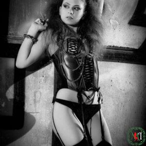 NORAH MODELLA LOMBARDIA